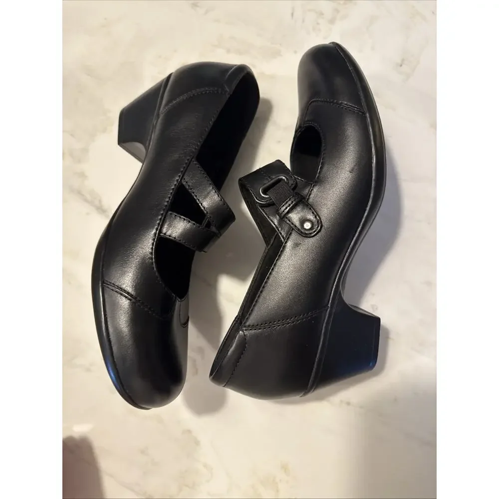 Clarks - Ingalls Siene - Leather Heel Pumps - Black- Size 8 - Comfortable